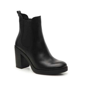 Black Chelsea Boots